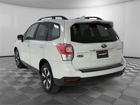 Used 2018 Subaru Forester 2.5i Premium w/ All-Weather Package image 5
