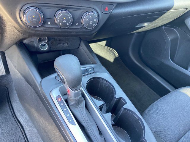 Used 2025 Chevrolet Trax LS w/ LS Convenience Package FWD image 38