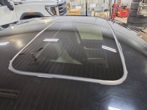 Used 2018 Honda Accord EX-L image 10