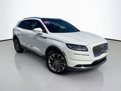 Used 2022 Lincoln Nautilus Reserve w/ Luxury Package FWD image 2