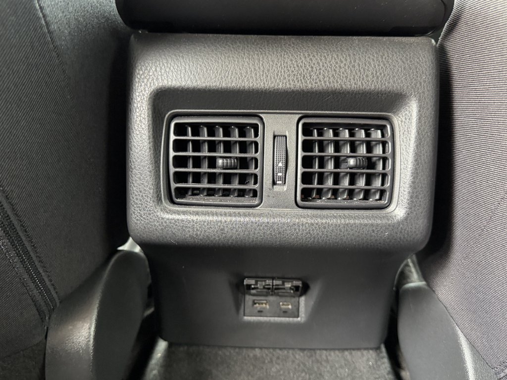 Used 2025 Toyota Camry LE FWD image 17