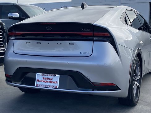 Certified 2024 Toyota Prius XLE image 4