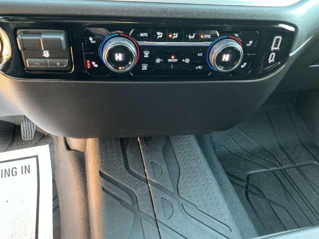 Used 2026 Chevrolet Silverado 1500 RST w/ RST Select Package AWD/4WD image 17