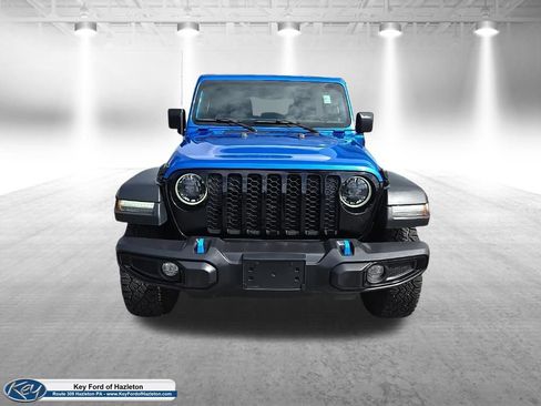 Used 2023 Jeep Wrangler Unlimited w/ Cold Weather Group AWD/4WD image 2