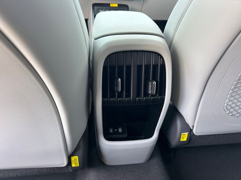 New 2026 Hyundai Elantra Limited image 16