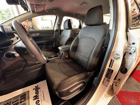 Used 2019 Kia Forte LXS image 14