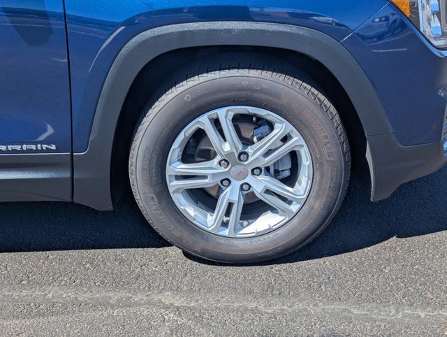 Used 2023 GMC Terrain SLE FWD image 8