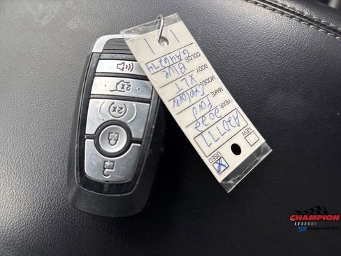 Used 2022 Ford Explorer XLT w/ Equipment Group 202A image 30