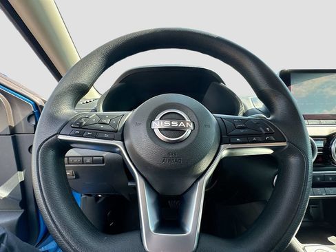 Used 2024 Nissan Sentra SV FWD image 22