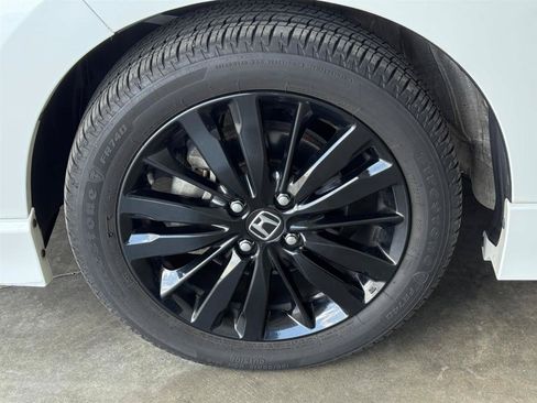 Used 2018 Honda Fit Sport image 35