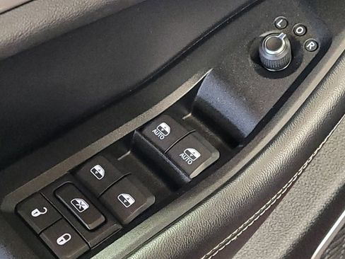 Used 2021 Jeep Grand Cherokee L Limited image 27