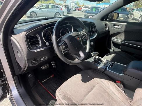 Used 2015 Dodge Charger SXT RWD image 9