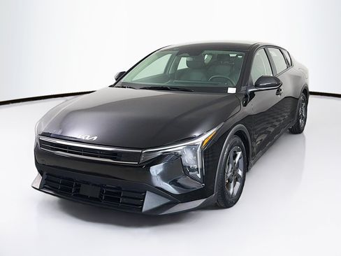 Used 2025 Kia K4 FWD image 3