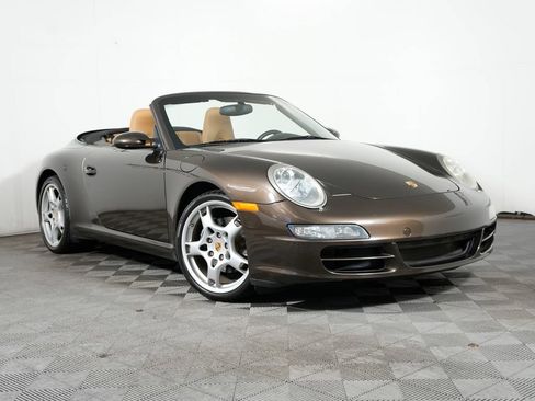 Used 2008 Porsche 911 Carrera RWD image 9