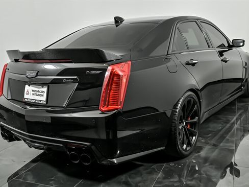 Used 2016 Cadillac CTS V w/ Luxury Package RWD image 9