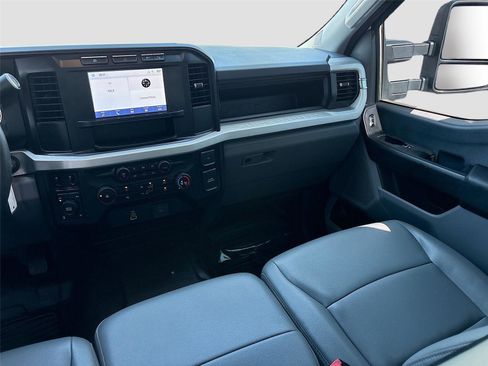 Used 2023 Ford F250 XL w/ FX4 Off-Road Package AWD/4WD image 25