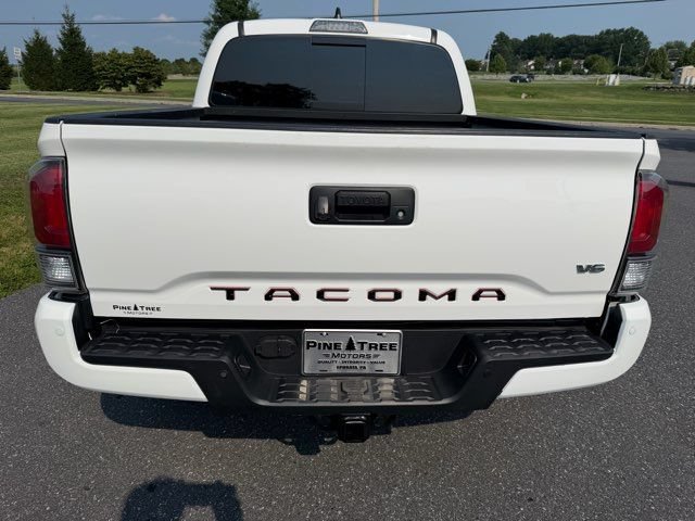 Used 2020 Toyota Tacoma TRD Sport w/ Technology Package AWD/4WD image 5