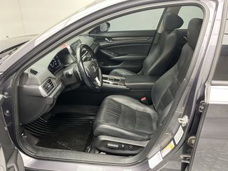 Used 2018 Honda Accord Touring video 3