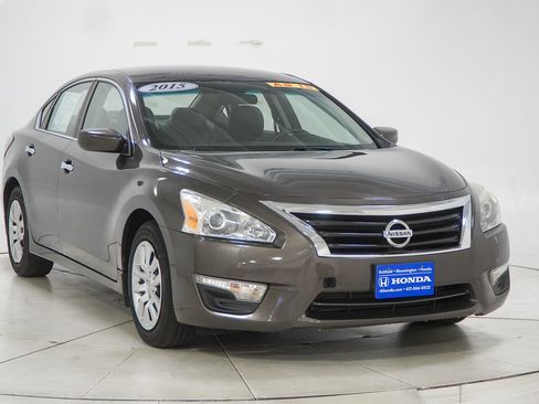 Used 2015 Nissan Altima 2.5 S w/ Power Driver Seat Package FWD image 15
