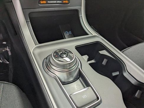 New 2024 Ford Edge SE image 8