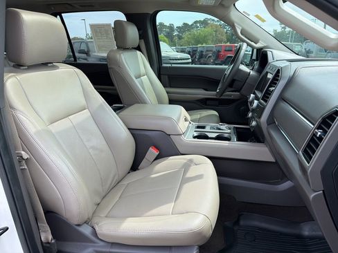 Used 2020 Ford Expedition XLT w/ Equipment Group 202A RWD image 33