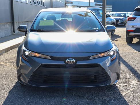 Used 2024 Toyota Corolla LE FWD image 2