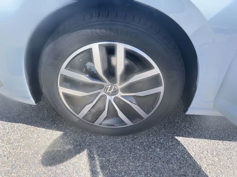 New 2026 Volkswagen Jetta SE FWD image 28