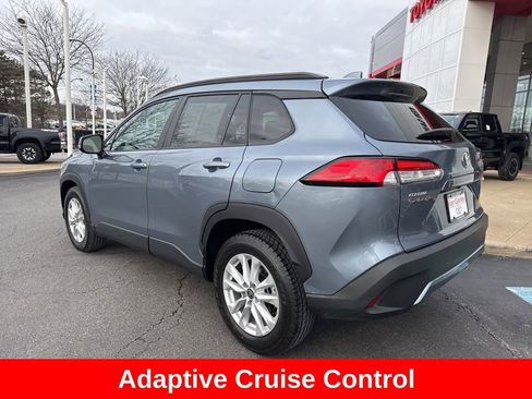 Used 2023 Toyota Corolla Cross LE image 4