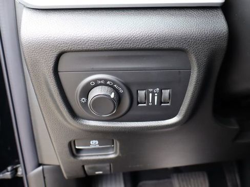 New 2026 Jeep Grand Cherokee Laredo AWD/4WD image 12