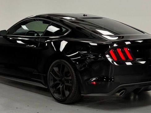 Used 2015 Ford Mustang GT Premium w/ Equipment Group 401A RWD image 4