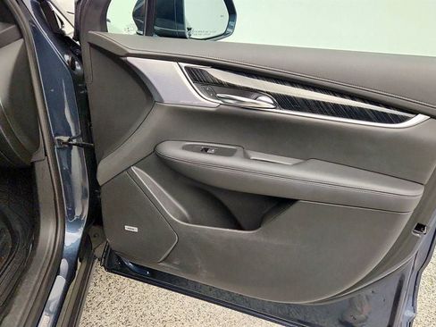 Used 2020 Cadillac XT6 Premium Luxury AWD/4WD image 28