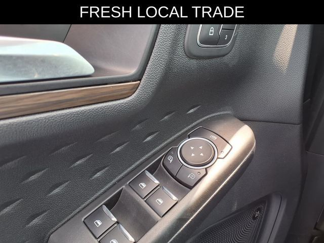Used 2020 Ford Escape Titanium FWD image 21