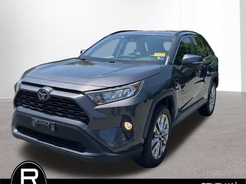 Used 2019 Toyota RAV4 XLE Premium w/ Cold Weather Package AWD/4WD image 1