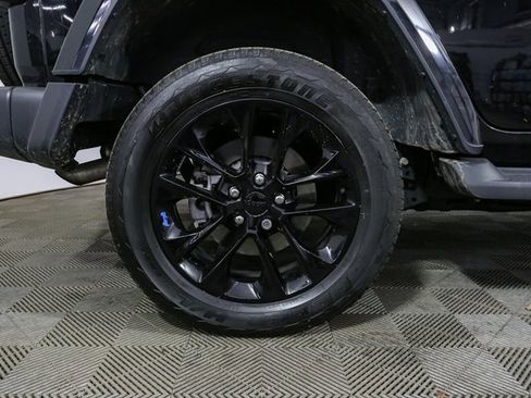 Used 2022 Jeep Wrangler Unlimited Sahara w/ Cold Weather Group image 16