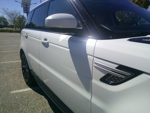 Used 2016 Land Rover Range Rover Sport HSE image 37