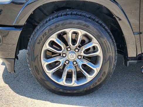 Used 2021 RAM 1500 Laramie w/ Sport Appearance Package image 10