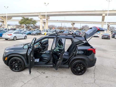 Used 2024 Kia Seltos X-Line image 10