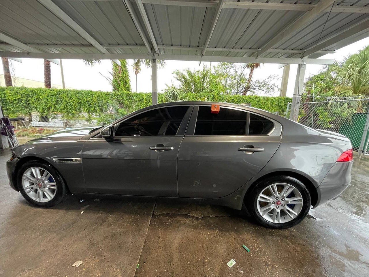 Used 2018 Jaguar XE Premium RWD image 8