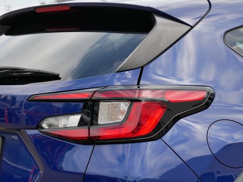 Used 2024 Subaru Crosstrek 2.5i Limited AWD/4WD image 17
