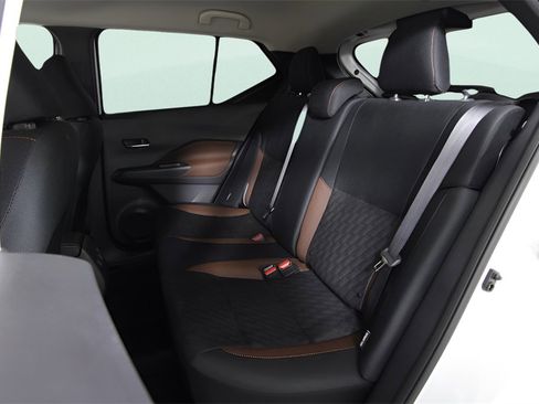 Used 2024 Nissan Kicks SR w/ Exterior Package image 17