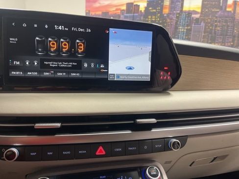 Used 2023 Hyundai Palisade Limited w/ Cargo Package image 20