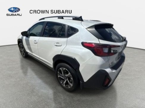 Used 2024 Subaru Crosstrek 2.0i Premium AWD/4WD image 3