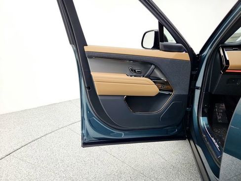 New 2026 Land Rover Range Rover Sport SE image 23