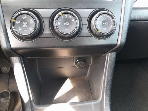 Used 2013 Subaru Impreza 2.0i AWD/4WD image 25