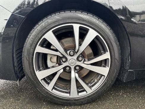 Used 2017 Nissan Maxima Platinum w/ Interior Lighting Package image 30