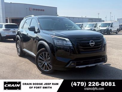 Used 2024 Nissan Pathfinder SL w/ SL Premium Package