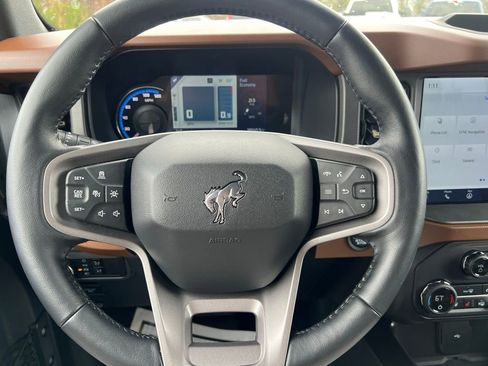 Used 2024 Ford Bronco Outer Banks image 23
