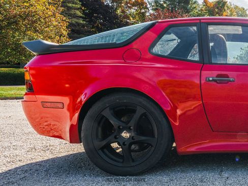 Used 1987 Porsche 944 Coupe image 10