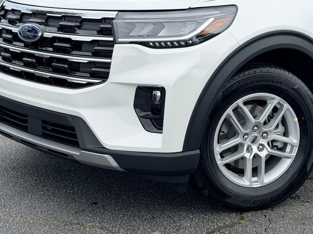 New 2026 Ford Explorer Active w/ Active Comfort Package RWD image 3