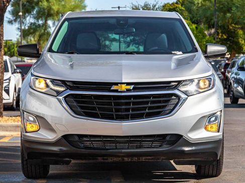 Used 2020 Chevrolet Equinox LS FWD image 4